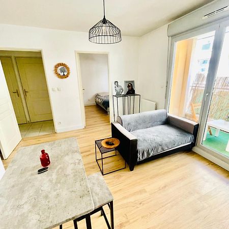 Appartement Avec Place De Parking Et Piscine วิลฟร็องช์-ซูร์-โซน ภายนอก รูปภาพ