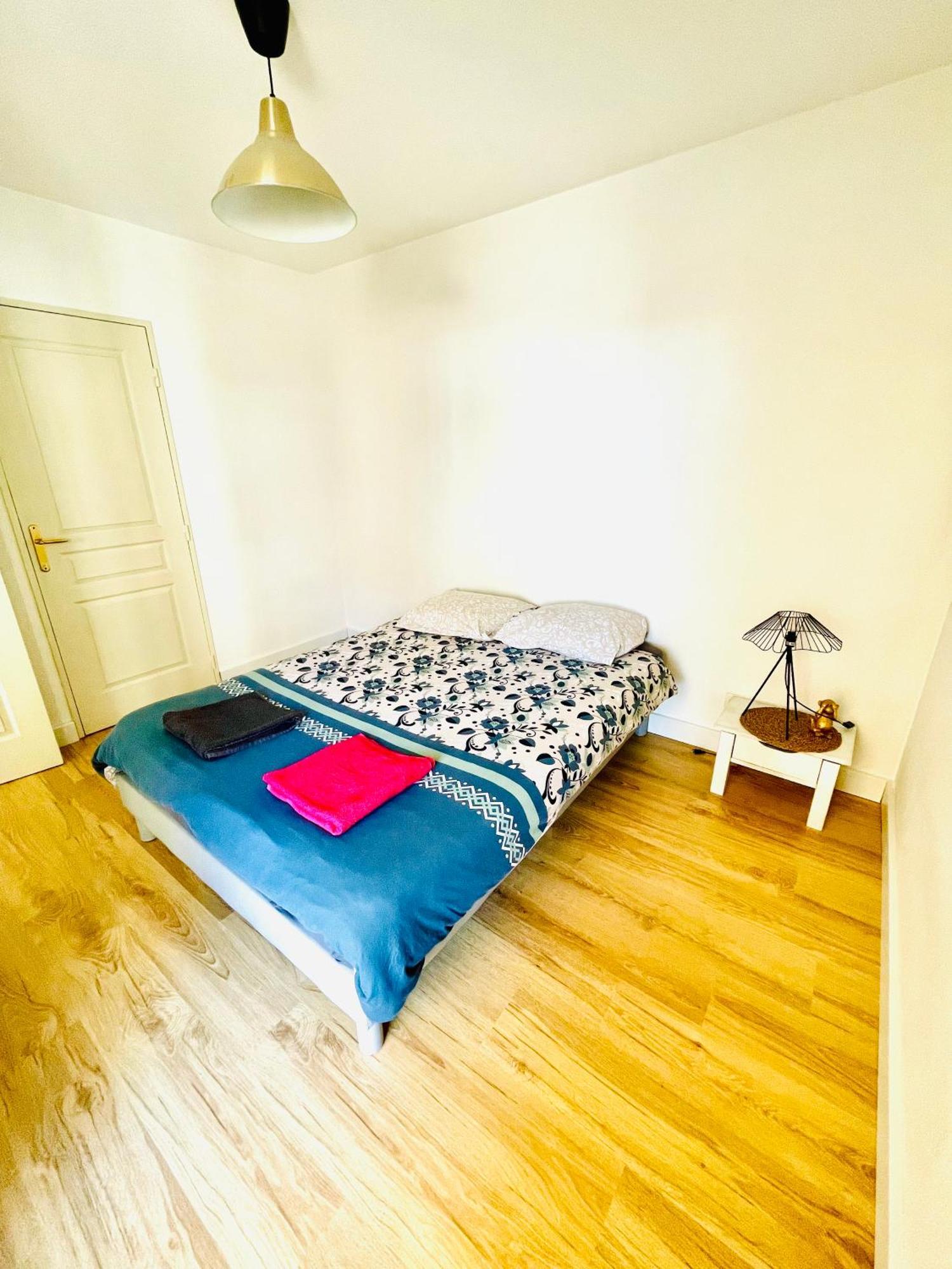 Appartement Avec Place De Parking Et Piscine วิลฟร็องช์-ซูร์-โซน ภายนอก รูปภาพ